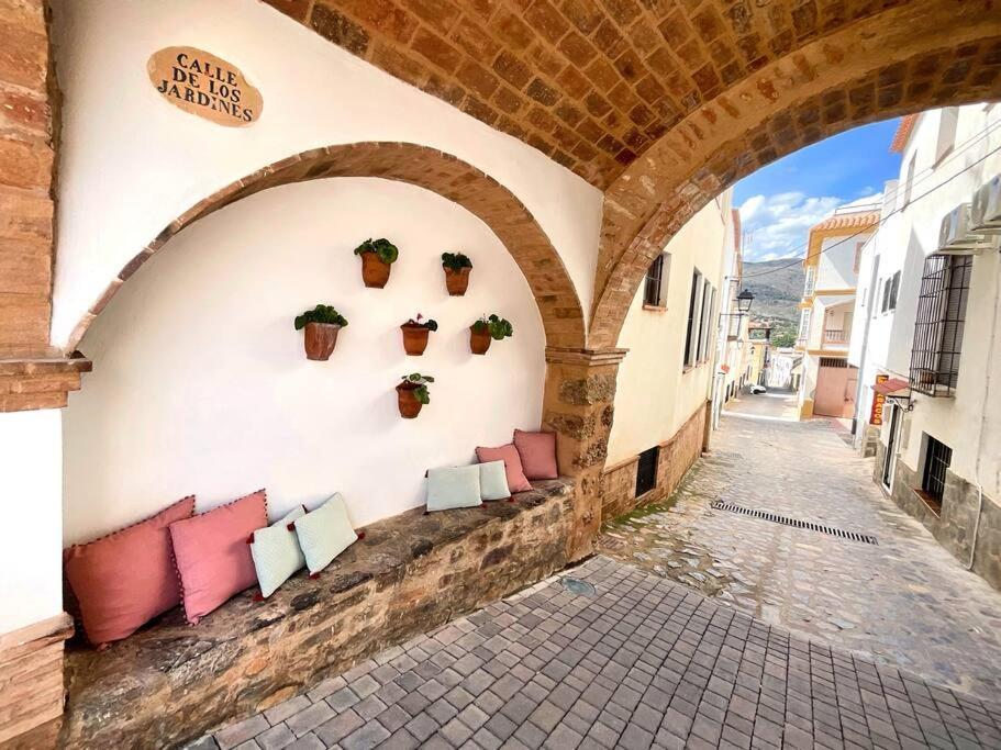 Casa De La Lonja *